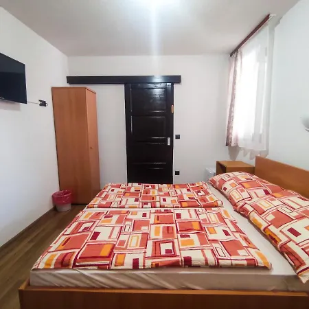 Guest house Viktoria Panzio Zamardi