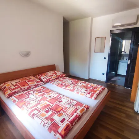 Viktoria Panzio Guest house Zamardi