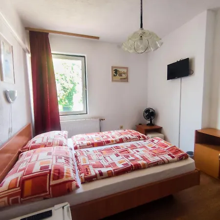 Viktória Panzió Affittacamere 3*