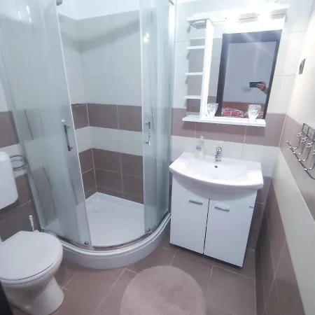 Viktoria Panzio Zamardi