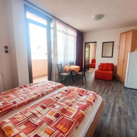 Viktoria Panzio 3* Zamardi