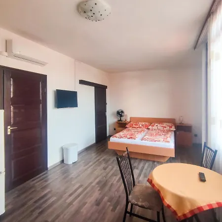 Viktoria Panzio 3* Zamardi