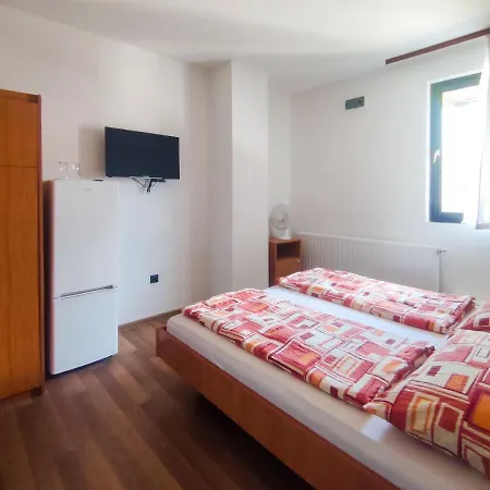 Affittacamere Viktória Panzió 3*